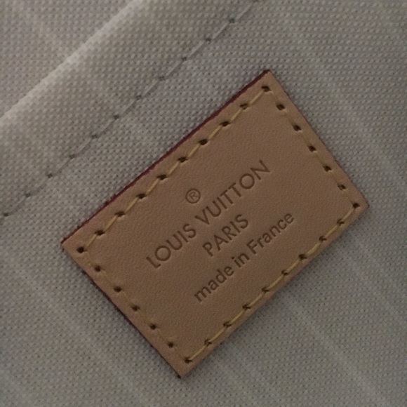 Louis Vuitton Neverfull MM Pouch - Picture 5 of 8